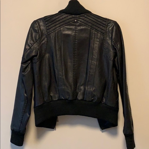 Danier Leather Jacket - Picture 4 of 9